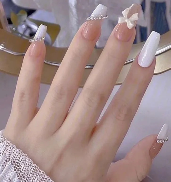 Pre-order Bubble Bath Press-On Nails- CN 202417